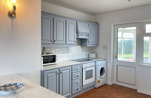 Connemara Cottage | Cottage 465 - Cashel - sleeps 6 guests in 3 bedrooms