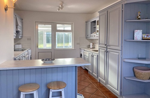 Connemara Cottage | Cottage 465 - Cashel - sleeps 6 guests in 3 bedrooms