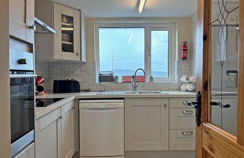 Connemara Cottage | Cottage 477 - Carna - sleeps 6 guests in 2 bedrooms
