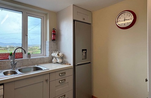 Connemara Cottage | Cottage 477 - Carna - sleeps 6 guests in 2 bedrooms