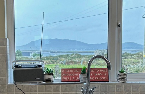 Connemara Cottage | Cottage 477 - Carna - sleeps 6 guests in 2 bedrooms