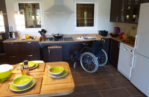 Saint-Leon-sur-Vezere Cottage | Cottage 5 people in Black Périgord near Lascaux