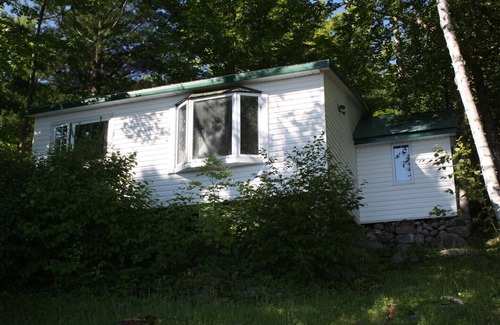Addington Highlands Cottage | Cottage #5: Pristine Waterfront! Cottages at Bon Echo's Edge
