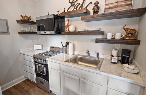 Ridgeland Cottage | Cottage 6 - Hooty's Place