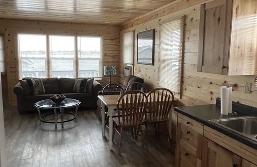 Fox Lake House | Cottage 6 on Beautiful Fox Lake!