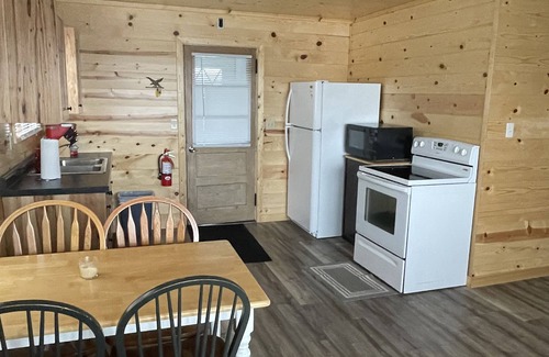 Fox Lake House | Cottage 6 on Beautiful Fox Lake!