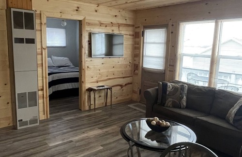 Fox Lake House | Cottage 6 on Beautiful Fox Lake!