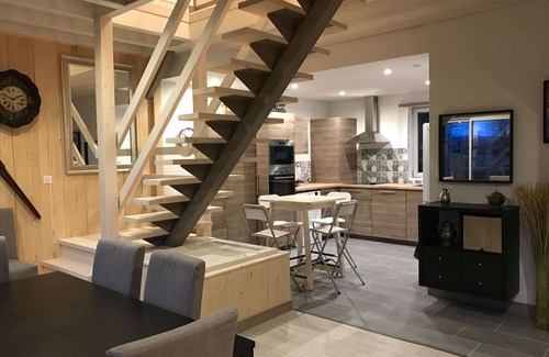 Doucier Ski Chalet | Cottage 6 to 8 people, House wood layout quality. Near lake Bcp of space