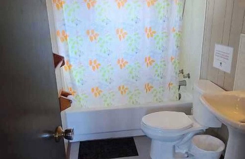 Carling Cabin | Cottage #7 - 2 Bedroom - Katawoda Cottages