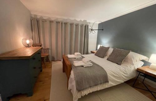Henley House | Cottage 7 mins from Henley with gated parking