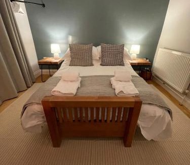 Henley House | Cottage 7 mins from Henley with gated parking