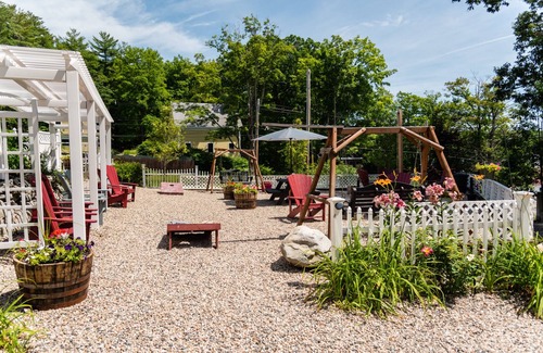 Wolfeboro Cottage | Cottage 8-9 - Year Round - Pet Friendly - Stand Alone 2 Bedroom/2 Bath