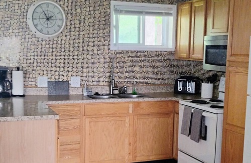 St. Michaels Cottage | Cottage #8 Herons Nest Lg 2 rooms Under Main House