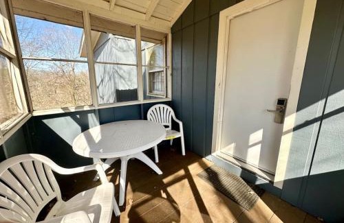 Nancy House | Cottage 8Lees Ford Marina