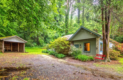 Bryson City Cottage | Cottage and studio with WiFi, central AC, a firepit, grill - close to everything