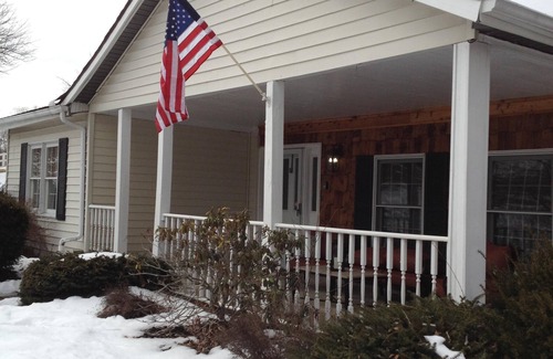 Crittenden House | Cottage At Brianza Gardens And Winery