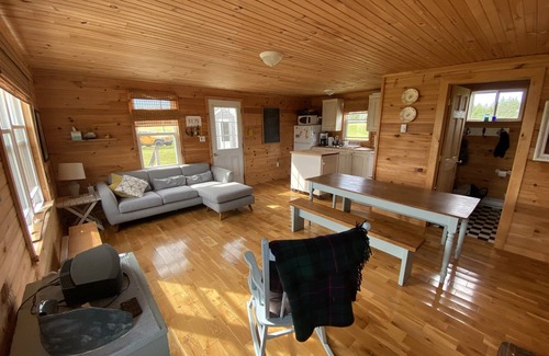 Saint Peters Bay Cottage | Cottage at entrance to Greenwich national park