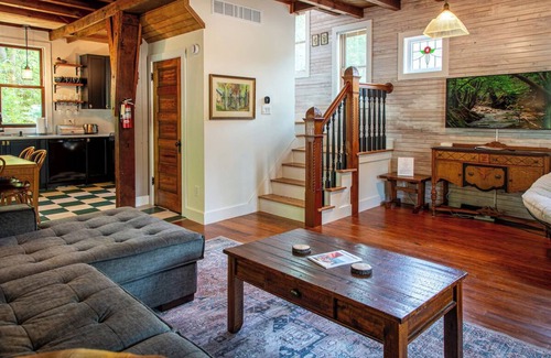 Douglas Apartment | Cottage at Forest Inn - Delightful 2-bedroom cottage in delightful Douglas
