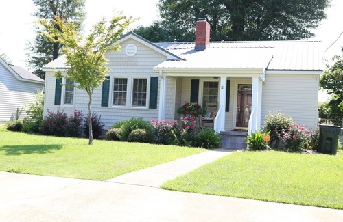 Tuscaloosa House | Cottage at Hackberry Circle