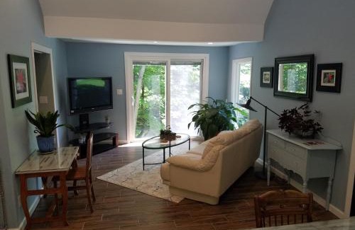 Bellvale House | Cottage at Millpond Falls - A Romantic Escape