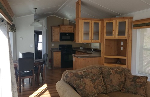 Scotch Creek House | Cottage at the Lake