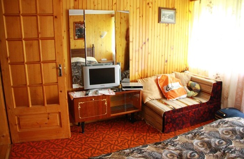 Yaremche House | cottage, barbecue and gazebo