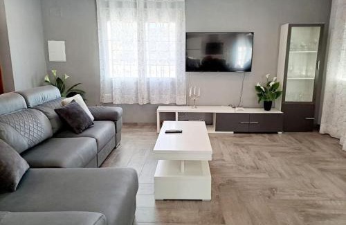 Tazona House | Cottage, BBQ , 60min to Murcia & Sierra de Cazorla