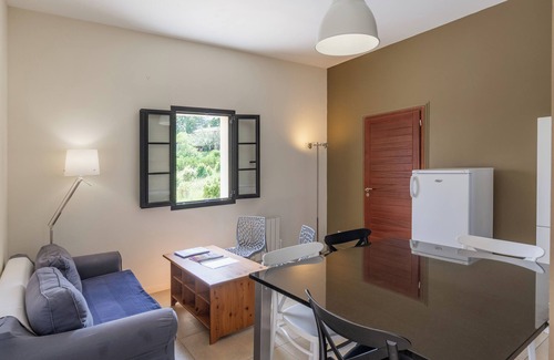 Le Garn House | Cottage 'Beau Gite' with Private Pool, Private Terrace and Wi-Fi