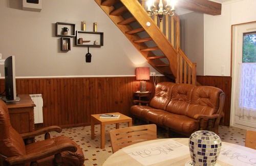 Ouzouer-sur-Trezee Cottage | Cottage beside the Briare Canal, in the heart of Puisaye ponds.