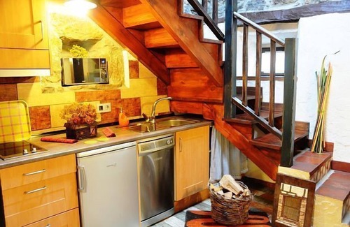 Villafeliz de Babia Cottage | Cottage between Babia and the moon elves for 2 people