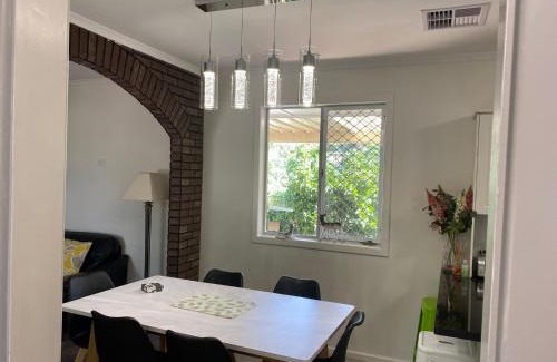 Redwood Park House | Cottage BNB near the hill