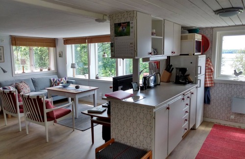Annerstad Cottage | Cottage by Bolmen with fantastic lake views