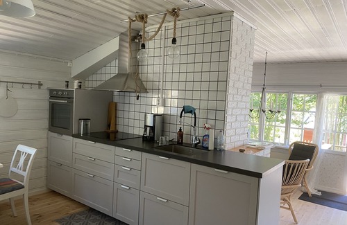 Osterbymo Cottage | Cottage by Lake Sommen
