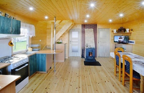 Malechowo House | Cottage by Lake Ostrowieckie with Private Beach