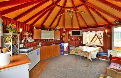 Malechowo House | Cottage by Lake Ostrowieckie with Private Beach