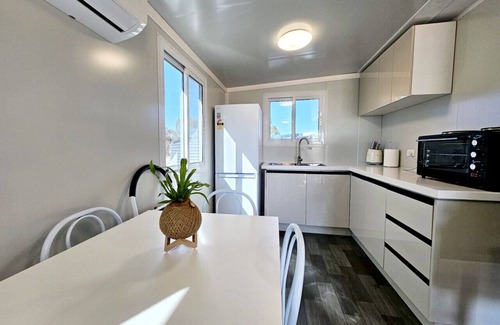 Waranga Shores Cabin | Cottage by the Lake - Pet friendly