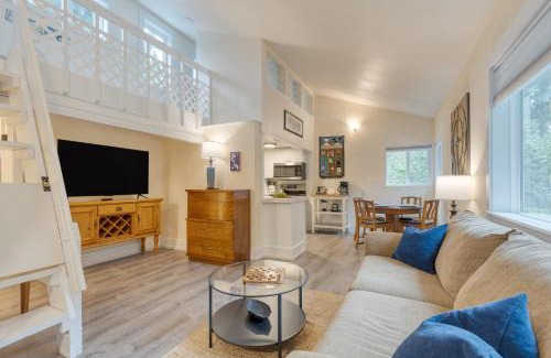 Freeland House | Cottage By The Bay by AvantStay 0.5mi to Beach