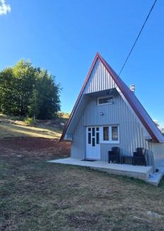 Pluzine House | Cottage by the brook