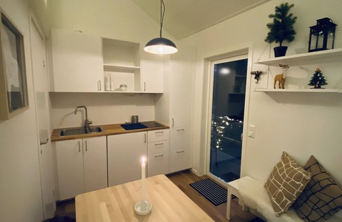 Norrtalje Municipality Cottage | Cottage by the lake