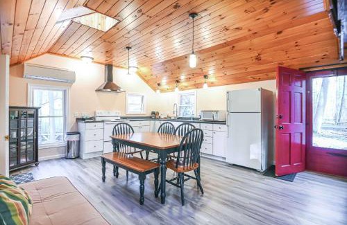 South Sanford House | Cottage by the Pond The Perfect Cozy Escape