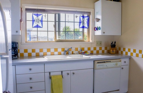 Yachats Cottage | Cottage by the Sea Aug. 9-13 Available