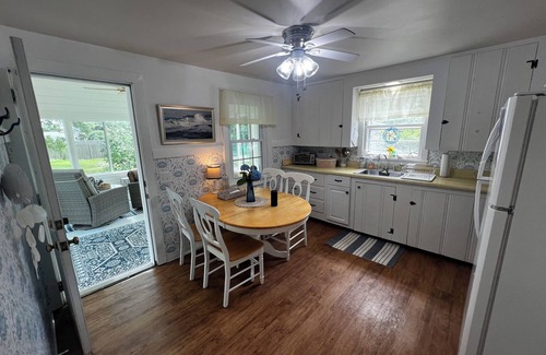 Charlestown House | Cottage by the Sea, Beach Pass