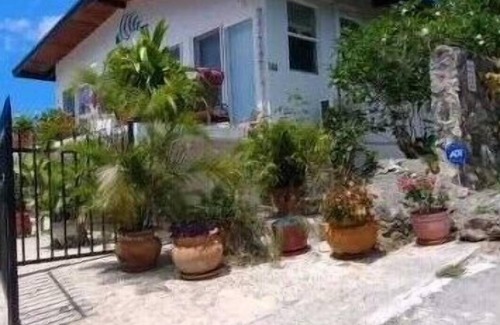 Frederiksted Southeast Cottage | Cottage By The Sea