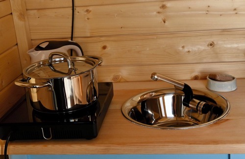 Dargun Cabin | Cottage can be used all year round with fireplace & sauna