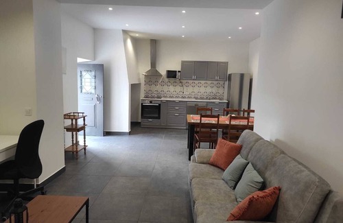 Alandroal Cottage | Cottage 'Casa Da Mina' with Private Terrace, Wi-Fi and Air Conditioning
