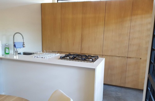 Plumstead Ski Chalet | Cottage Chenin, full kitchen, fast wifi, 40 "smart TV, climate, wood burning stove