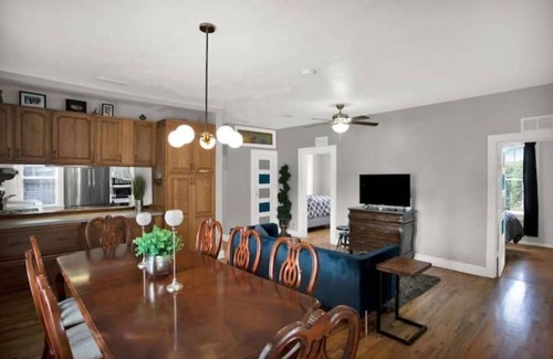 Duckpond House | Cottage close to downtown and biking trails