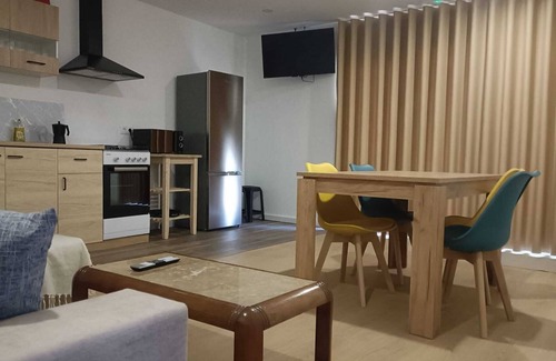 Valenca Apartment | Cottage Com Piscina Partilhada em Valença