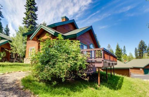 McCall Apartment | Cottage Court Condo