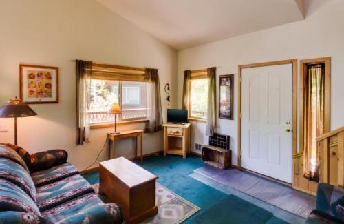 McCall Apartment | Cottage Court Condo